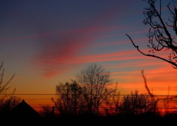 Tiap Manusia Pasti Melakukan Dosa, Maka Allah Datangkan Bulan Penuh Ampunan
