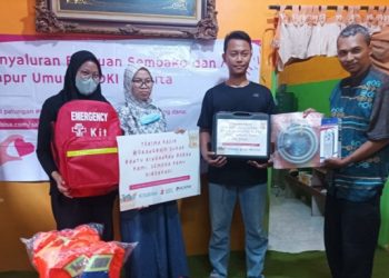 LAZ Al Azhar dan Kitabisa Kirimkan Bantuan Paket Sembako dan Peralatan Darurat Banjir Ke Kampung Melayu