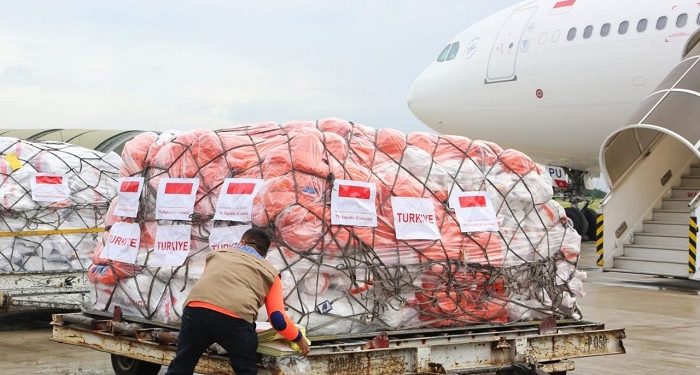 Pemerintah dan Lembaga Zakat Kirimkan Bantuan 140 Ton Bahan Makanan dan Logistik ke Turki-Suriah