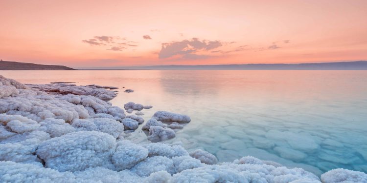 Fenomena Laut Mati dan Pesan Murka Allah