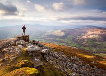 Berusaha dan Menerima Ketetapan Allah adalah Ibadah