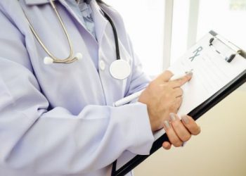 Alasan banyak orang Indonesia yang berobat ke luar negeri