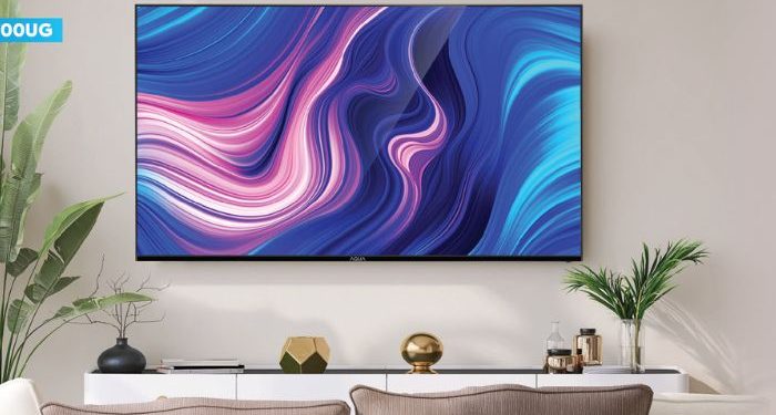 Menonton tv momen terbaik berkumpul bersama keluarga