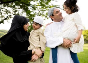 Mendidik Ayah, Ibu dan Anak yang Hebat