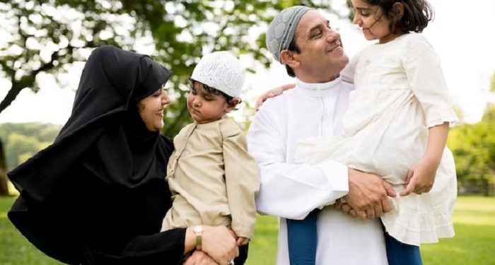 Mendidik Ayah, Ibu dan Anak yang Hebat