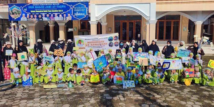 Santri TK Tahfidz Depok Gelar Pawai Sambut Ramadan