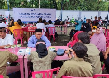 Peduli Lansia, LAZ Al Azhar Jawa Tengah Gelar Layanan Kesehatan Gratis