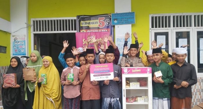 LAZ Al Azhar Salurkan Bantuan Pendidikan Yatim di Depok