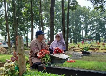 Ziarah Kubur di Hari Raya