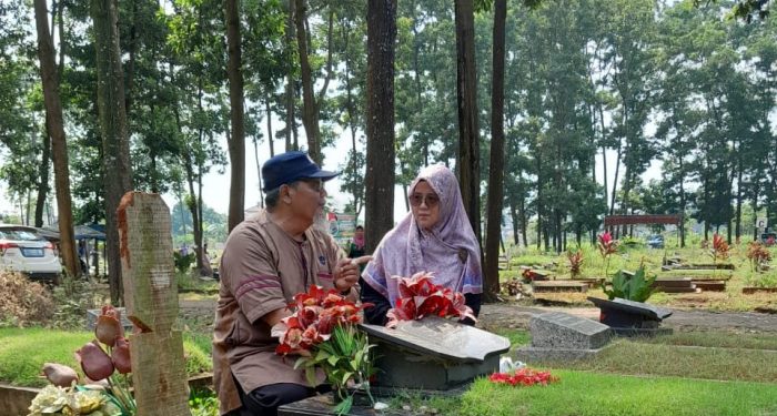 Ziarah Kubur di Hari Raya