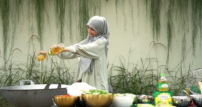 FITRI Minyak Goreng dan Margarin Halal Berbagi Bersama 70 Masjid di bulan Ramadan