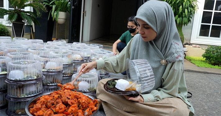 Resep Ayam Saos Padang ala Shireen Sungkar