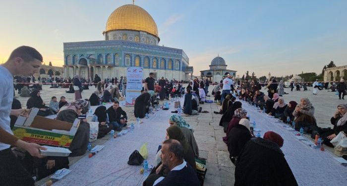 NPC Gelar Bukber di Masjid Al-Aqsa, Lebih dari 500 Warga Yerusalem Hadir