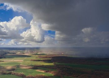 Penyebab cuaca ekstrem di Indonesia