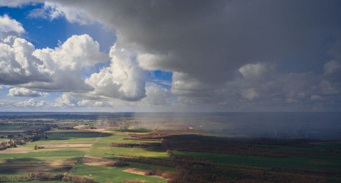 Penyebab cuaca ekstrem di Indonesia
