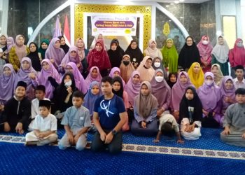 Salimah Meriahkan Pertengahan Ramadan dengan Khatam Qur’an dan Berbagi Takjil