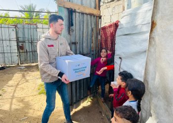 Wahdah Inspirasi Zakat Berbagi Sembako Menu Buka dan Sahur untuk Palestina