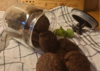Sajian Lebaran Nutty Chocolate Cookies ala Bunda Icha Savitry