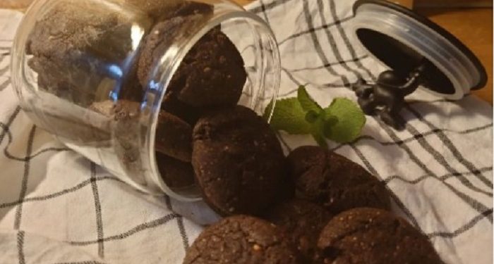 Sajian Lebaran Nutty Chocolate Cookies ala Bunda Icha Savitry