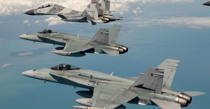 Pesawat Tempur Hiasi Langit Indonesia, TNI AU Sambut HUT ke-77