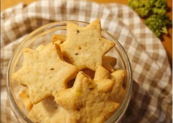Sajian Lebaran Savoury Parmesan Cookies ala Bunda Icha Savitry