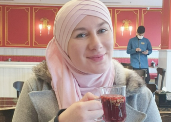 Kisah Muallaf Aisha Rosalie Menemukan Kedamaian pada Islam di Bulan Ramadan