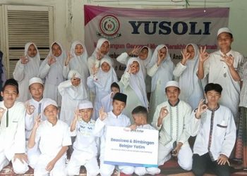 Tebar Bahagia Ramadan, LAZ Al Azhar Salurkan Beasiswa Pendidikan Yatim