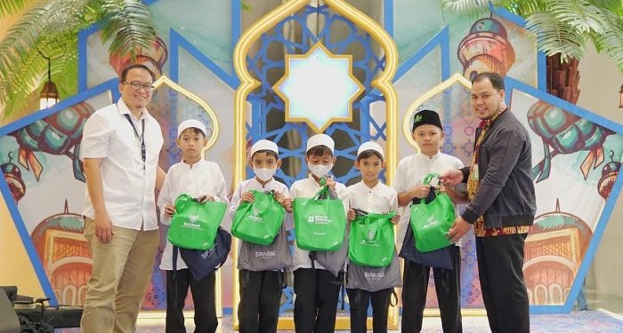 Senayan Park Mall dan BAZNAS Berbagi Berkah Bersama Anak Yatim