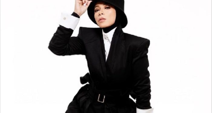 Latihan Senang dengan Keberhasilan Orang ala Melly Goeslaw