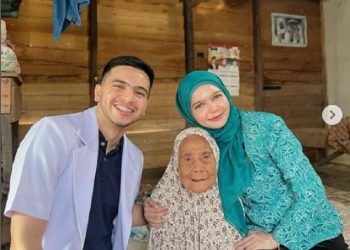 Vivi Zubedi Lakukan Monitoring Home Care Ditemani Sang Adik yang Juga Seorang Dokter