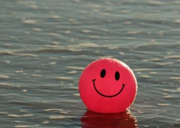 Orang jepang lupa cara tersenyum sampai ada pelatihan untuk tersenyum