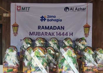 MTT Gandeng LAZ Al Azhar Salurkan Parsel Lebaran untuk Keluarga Mualaf