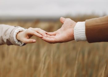 Cara menjadi suami romantis seperti Rasulullah