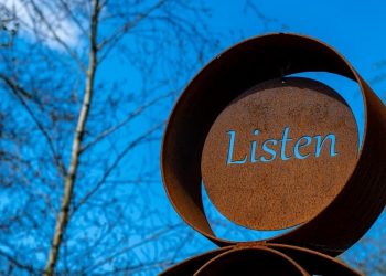 4 Cara Efektif Menjadi Pendengar yang Baik