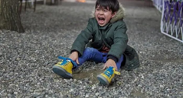 Perbedaan Tantrum dan Meltdown, Serupa tapi Tak Sama