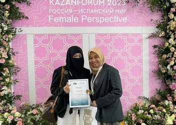 Cerita Sanet Sabintang Menempuh Perjalanan Fashion Show ke Rusia