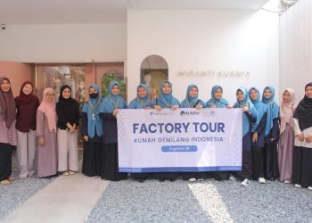 Keseruan Santri RGI Ikuti Factory Tour ke Wiranti Kurnia Bride