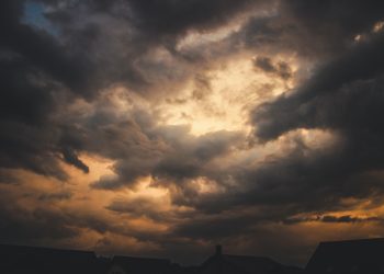 Belajar dari Awan Mendung