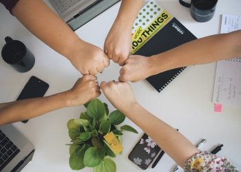 Saling Bekerjasama dan Saling Bersinergi