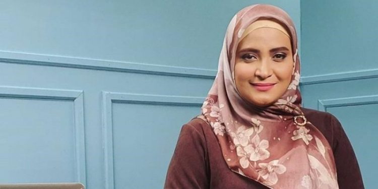 Perjuangan Panjang Presenter Rahma Sarita dengan Jilbabnya