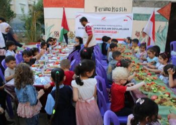 NPC Bagikan Ratusan Paket Buka Puasa Arafah untuk Muslim Gaza