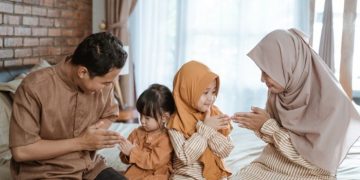 Khutbah Jumat tentang keluarga ideal