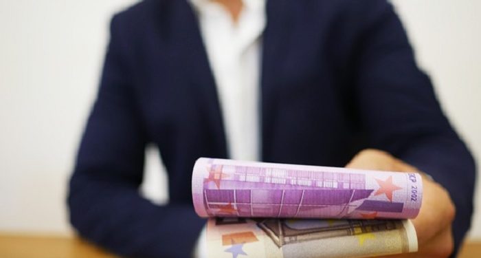 Ketika Berhutang Harus Disertai Dengan Barang Jaminan (Gadai)