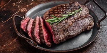 Makanan yang Sebaiknya Dihindari Oleh Ibu Hamil dan Dampaknya Jika Dikonsumsi