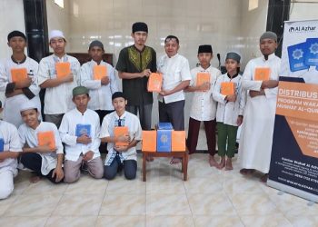 LAZ Al Azhar dan Sekolah Al Azhar se-Jateng Kirimkan Mushaf Al Qur’an untuk Para Hafidz