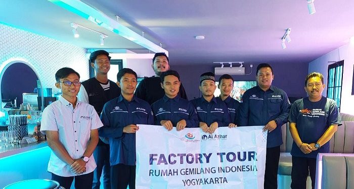 Santri RGI Yogyakarta Belajar Jadi Barista di Cafe Mocoffelo