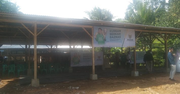 BAZNAS Lakukan Penyembelihan dan Distribusi Hewan Kurban di Kampung Baros Purwakarta