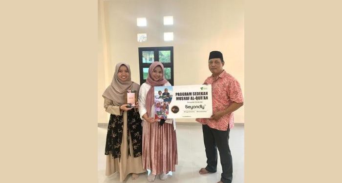 Beyondly Bersama Dompet Dhuafa Salurkan Mushaf Qur’an Di Lima Titik Lokasi