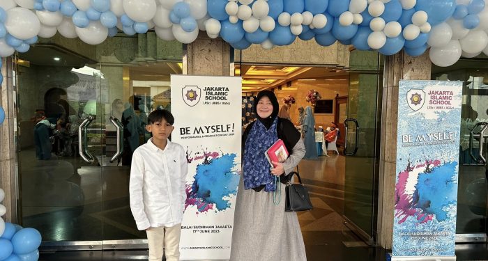 Menerangi Bintang yang Telah Bersinar