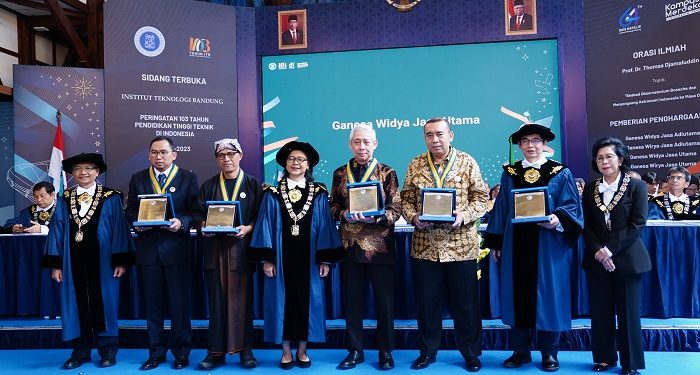 PARAGON Technology and Innovation (Paragon), perusahaan kosmetik nasional terbesar yang menjadi pionir produk halal di Indonesia, mendapatkan penghargaan tertinggi Institut Teknologi Bandung (ITB), Ganesa Widya Jasa Adiutama atas prestasi dan jasanya dalam melaksanakan kegiatan pengembangan Ilmu Pengetahuan dan Teknologi (IPTEK) di tingkat nasional.
